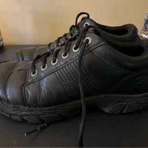 Keen black non-slip work shoe